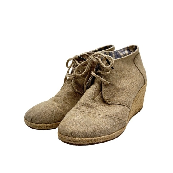 Toms cream color wedge heel botties size 7.5 - Picture 1 of 8